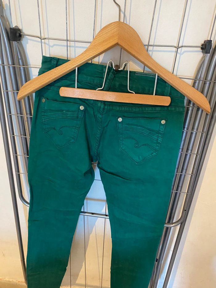 Pantalon destroy vert - photo numéro 3