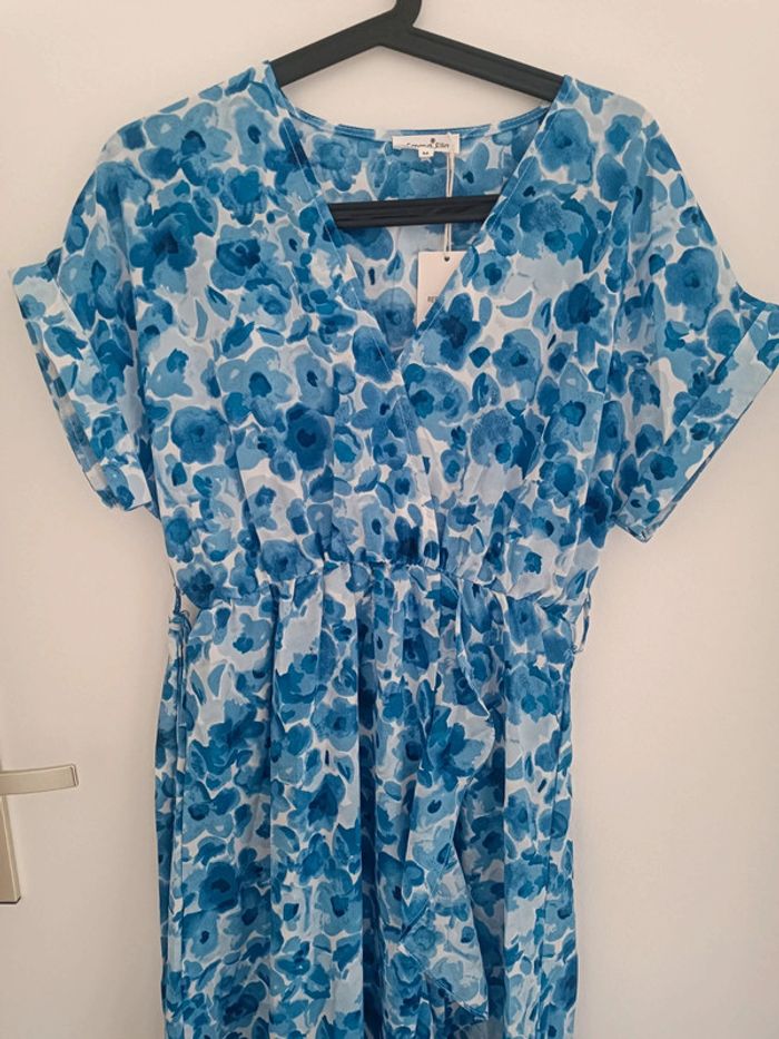 Robe longue d'été bleu à fleurs Taille M Emma & Ella Neuf avec étiquette - photo numéro 4