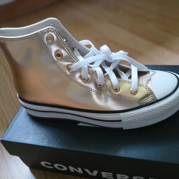Converse plateformes dorée 37.5 neuves