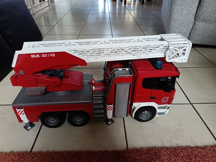 Superbe Camion de pompier Scania