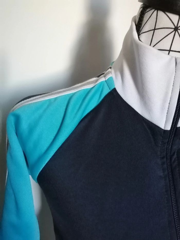 Veste de sport. Taille M - photo numéro 11