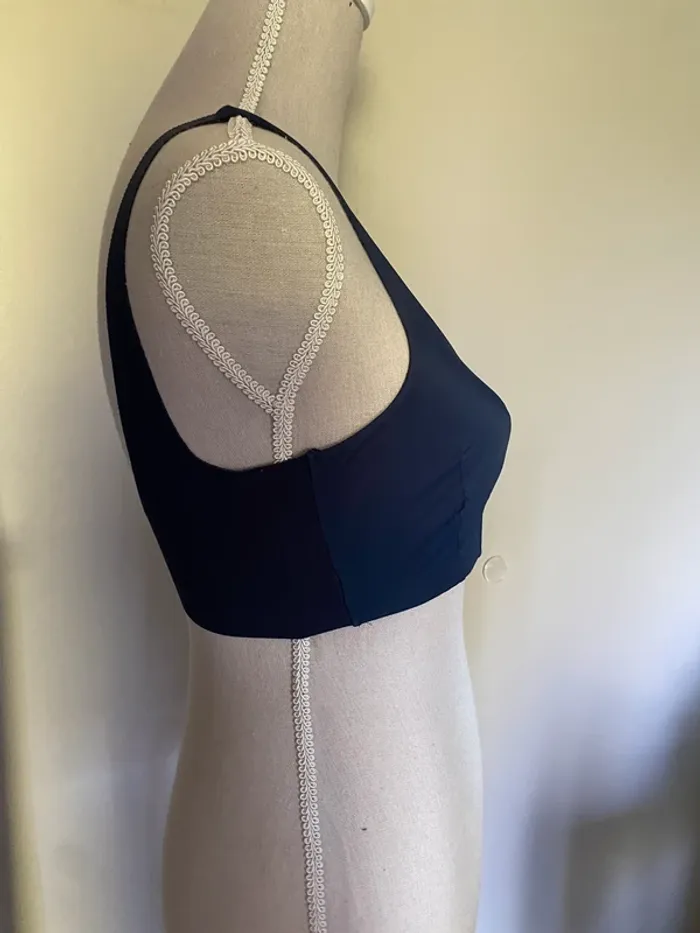 Brassière Oysho bleue marine - photo numéro 4
