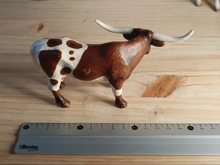 Schleich Taureau Texan aux longues cornes Figurine animal de la ferme - photo numéro 4