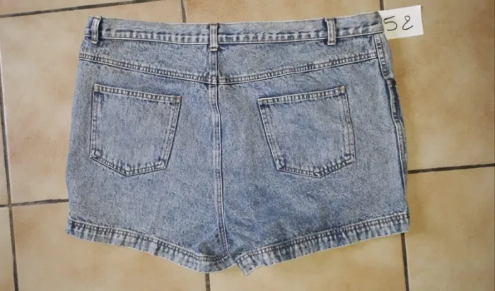 Short en jean femme T 52 - photo numéro 2
