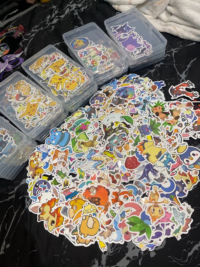 Énorme lot de stickers Pokémon