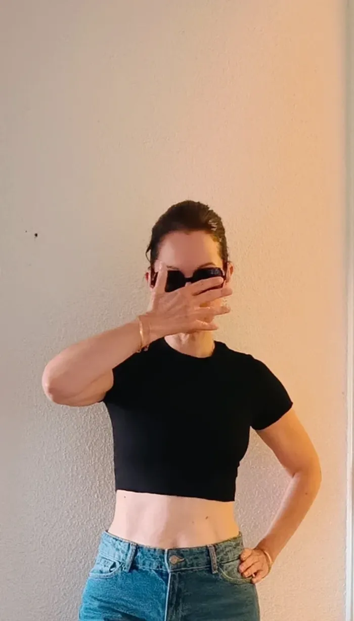 Crop top noir à côtes T. XXS - photo numéro 4