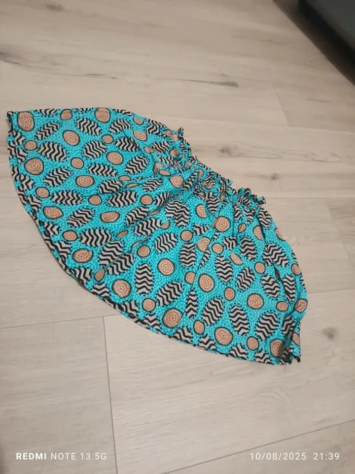 Magnifique jupe bleu taille 5 ans