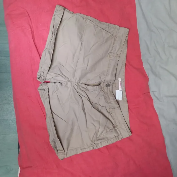 Short camaïeu beige