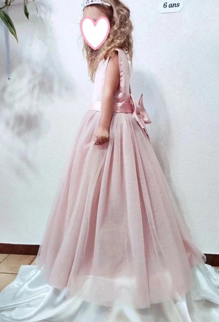 Magnifique robe NEUVE de cérémonie petite fille taille 6 ans - photo numéro 1