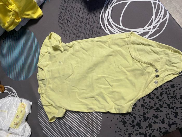 Vend vêtements pour bébé taille 1 mois - photo numéro 9