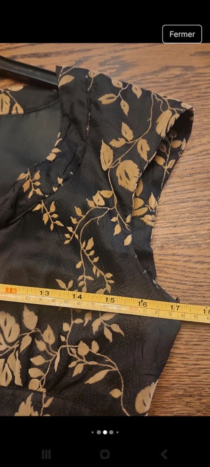 Jolie Robe Ap taille 38 fond noir dessin doré - photo numéro 14