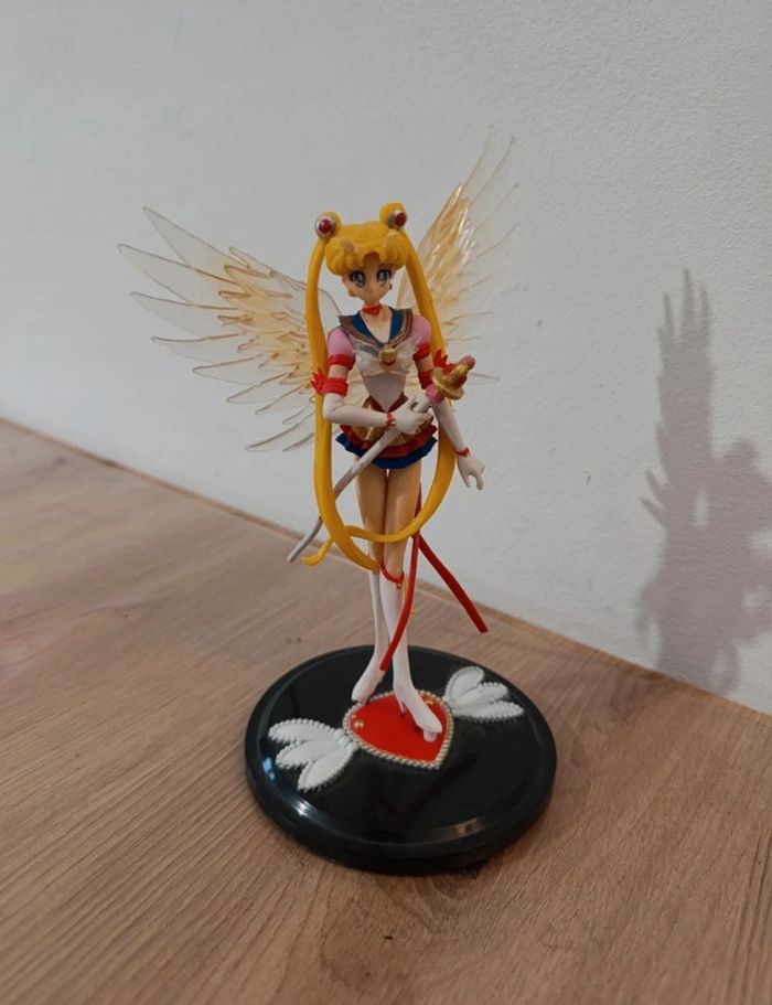 Figurine sailor Moon bootleg - photo numéro 3