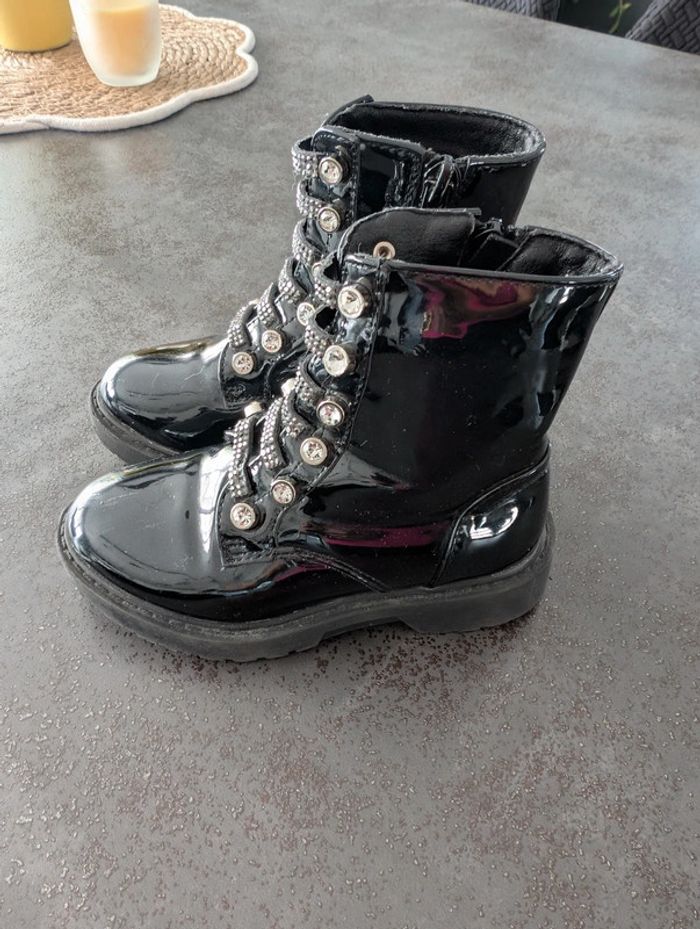 Bottines laquées noires bébé fille chic 25 comme NEUVES - photo numéro 2