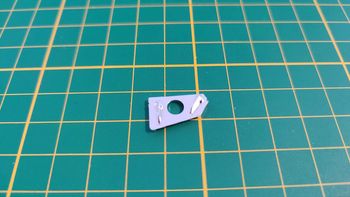 Poignée intérieure porte avant gauche pièce miniature 1/18 Citroën traction 15cv 1952 Maisto #B36