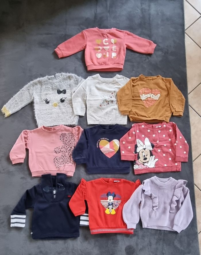 Lot pulls 24 mois fille