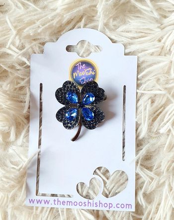 🍀 Broche trèfle à 4 feuilles porte bonheur multicolore strass bleu metal argent neuve neuf