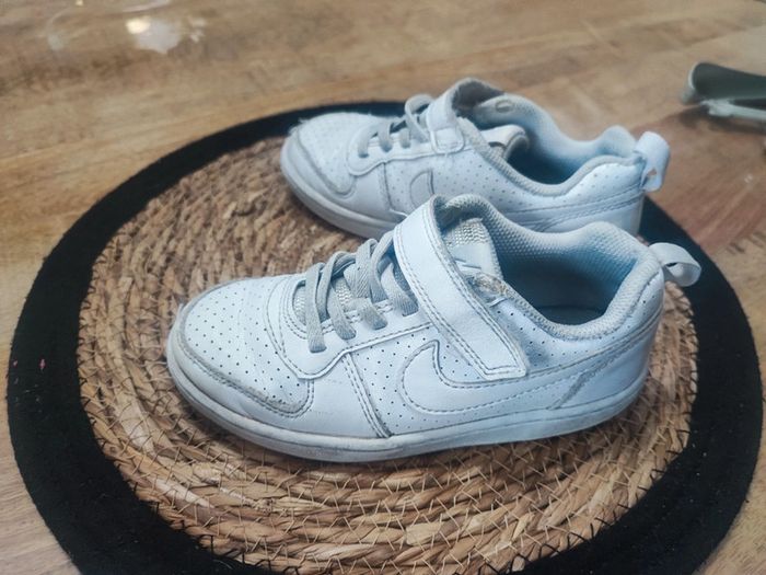 Basket Nike taille 28 - photo numéro 4