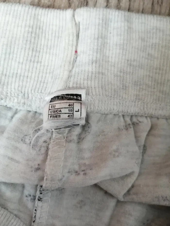 Ensemble de pyjama Tee-shirt et pantalon beige à motifs tête jaguar / cendored / (M-L) - photo numéro 10