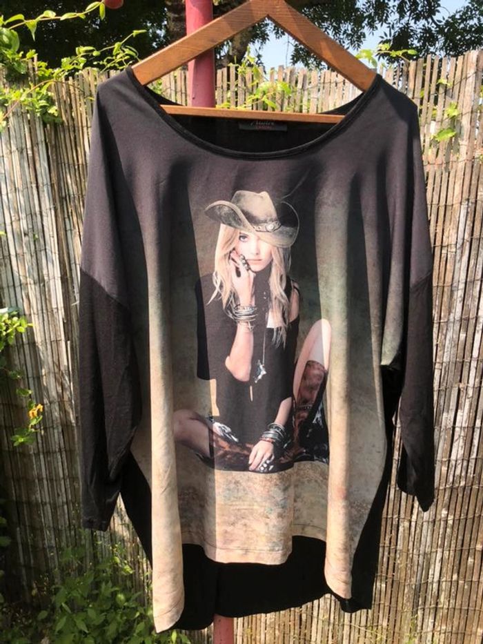 👚 Tunique longue noire avec imprimé femme cow-girl à manches longues  - 48/50 - photo numéro 17