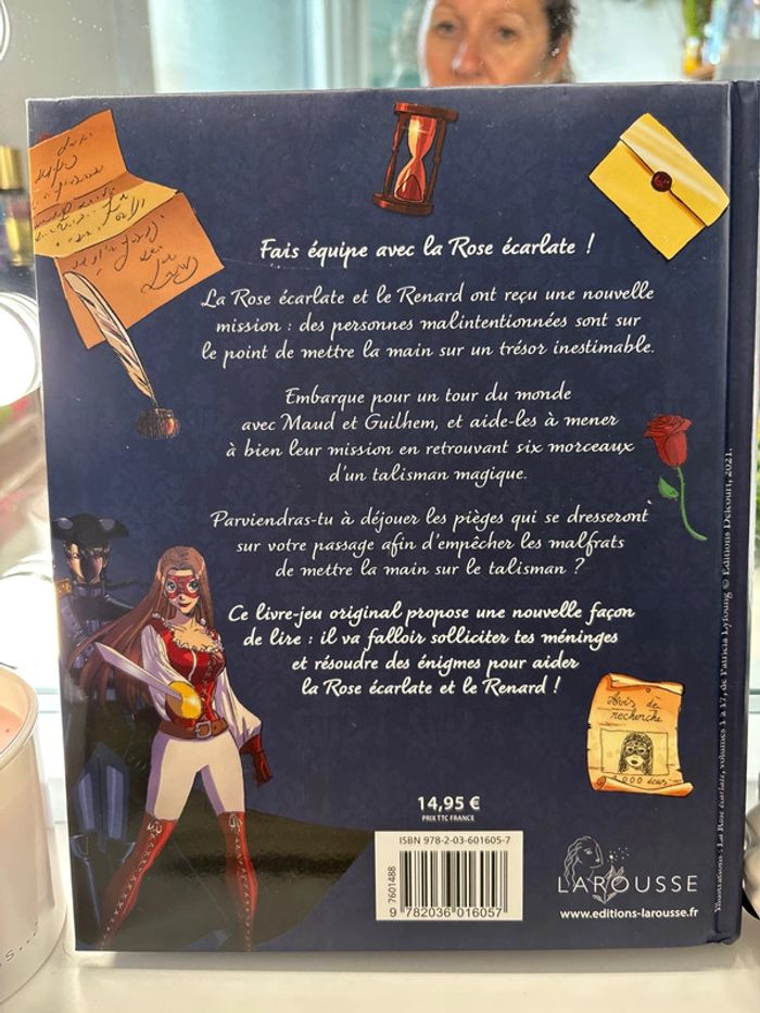 la rose écarlate le grand livre d’énigmes - photo numéro 2