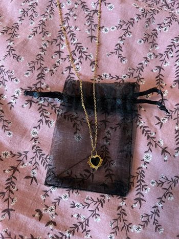 Collier pendentif cœur noir