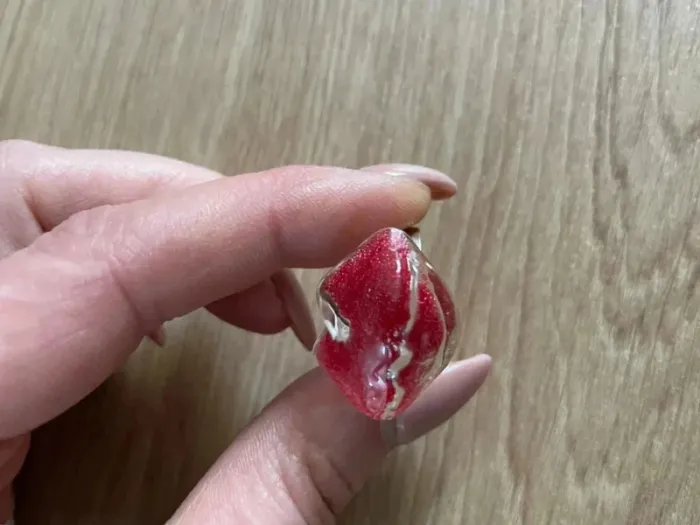 Bague en verre forme bouche réglable - photo numéro 6