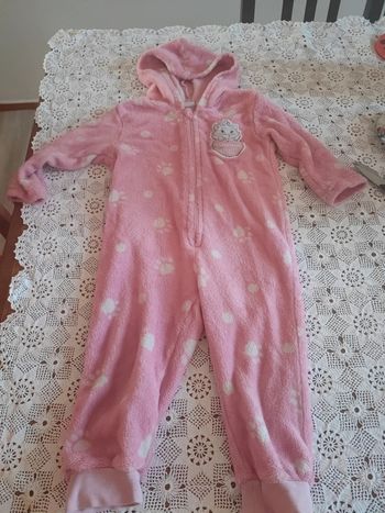 Surpyjama taille 3 ans