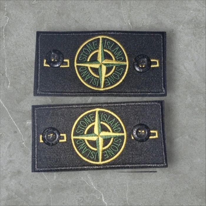 2 Patch Stone Island + 4 boutons