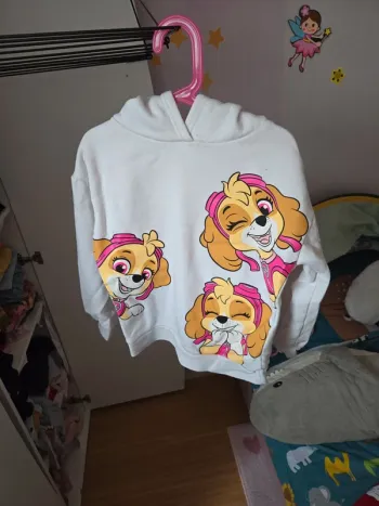 Pull Stella taille 8 ans