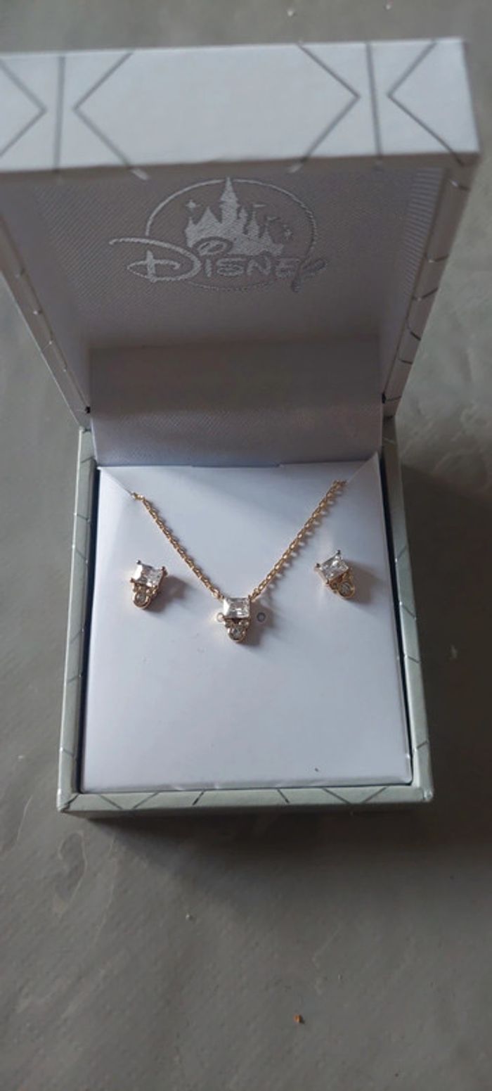 Parure collier et boucles
d'oreille Disneyland Paris - photo numéro 9