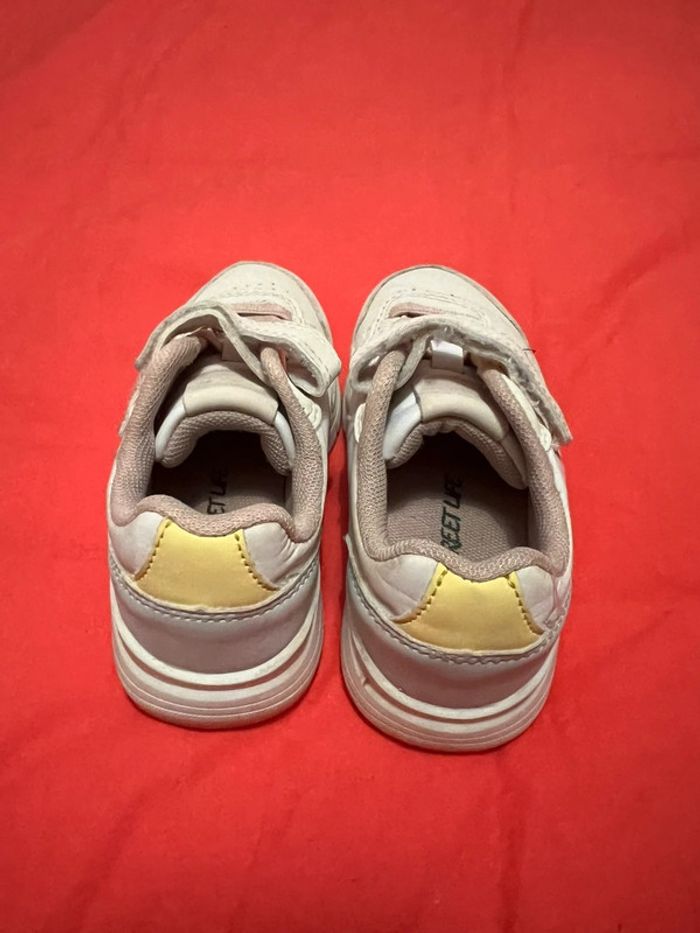 Paire de baskets fille pointure 25 marque Street Life bon état - photo numéro 2