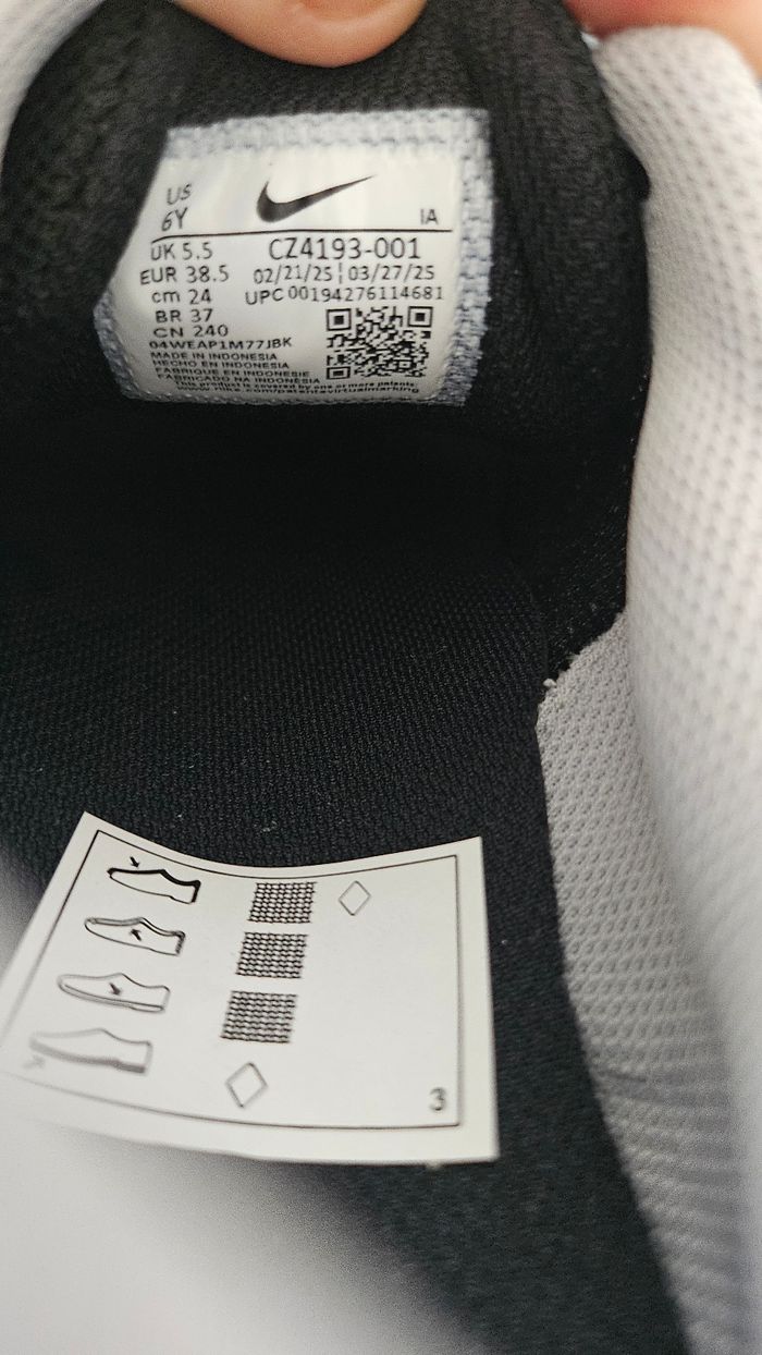 Nike Air Max Invigor - photo numéro 4