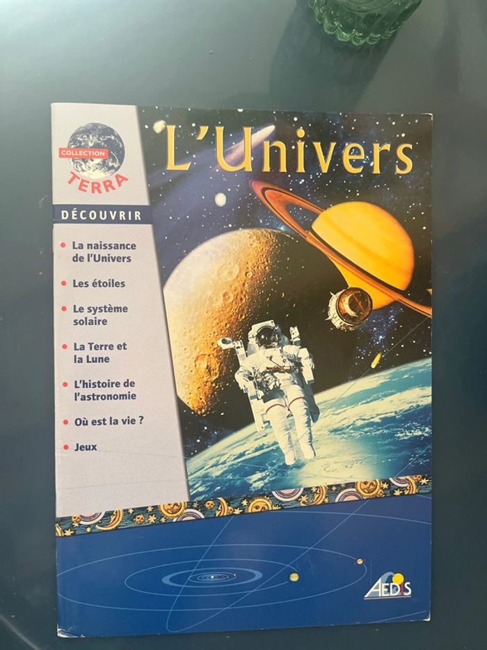 Livre sur l’univers - photo numéro 2