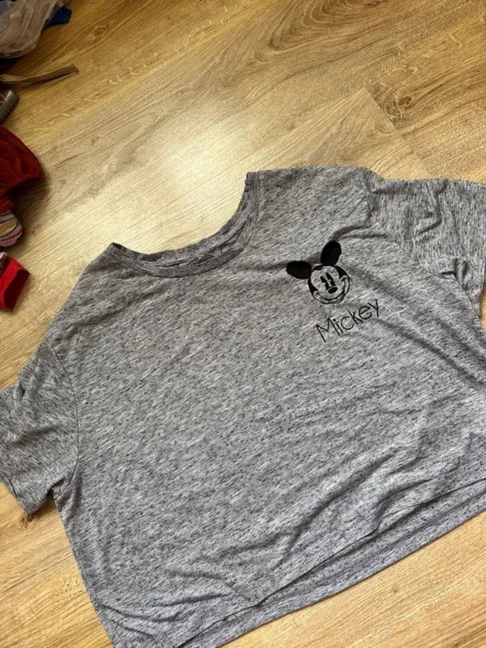 T-shirt Mickey court taille 48 Disney