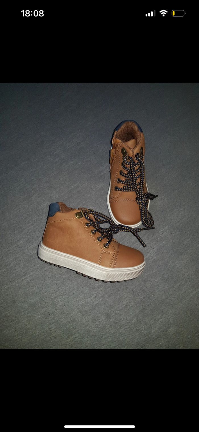 Chaussure enfants neuf