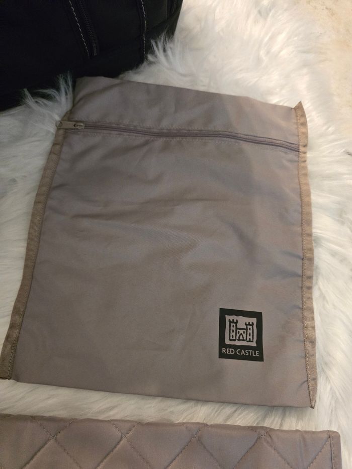 ⚘️⚘️ Superbe Sac à langer avec tapis de change et sacoche de conservation ,red castle ⚘️(tbe)⚘️⚘️ - photo numéro 4