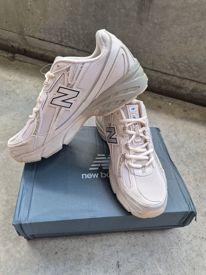 New balance 740