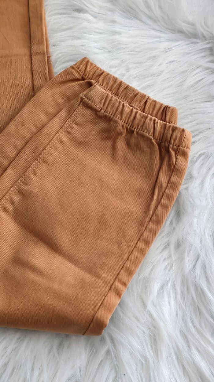 Neuf(non porté) 🏷😍🤩🤎🤎🤎Jeans mom toile 10 ans fille😍🤩🤎🤎🤎 - photo numéro 6