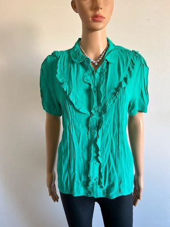 Blouse verte à manches courtes Naf Naf taille 40 jamais portée