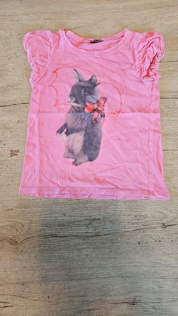 T shirt rose fushia à manches courtes avec 1 lapin, H&M, 6/8 ans