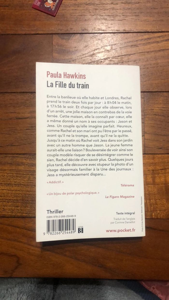 Livre La fille du train - photo numéro 2
