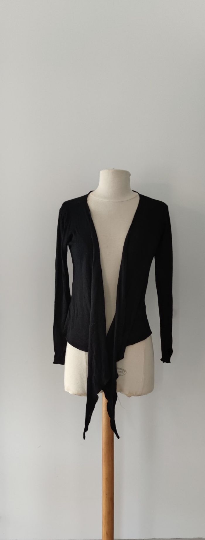 Gilet noir manches longues femme taille S bon état