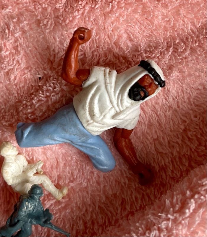 2 figurines anciennes timpotoys - photo numéro 4