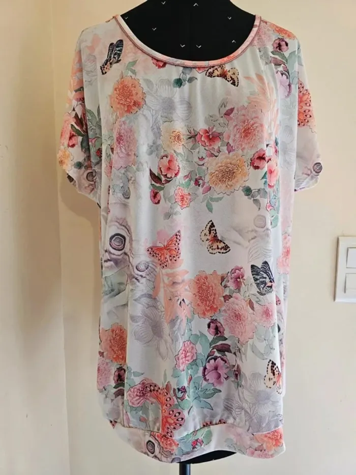 Blouse Bohème Chic Taille Unique - Motifs Fleuris & Papillons Armand Thiery