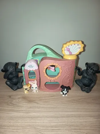 Maison pet shop avec 3 petshop