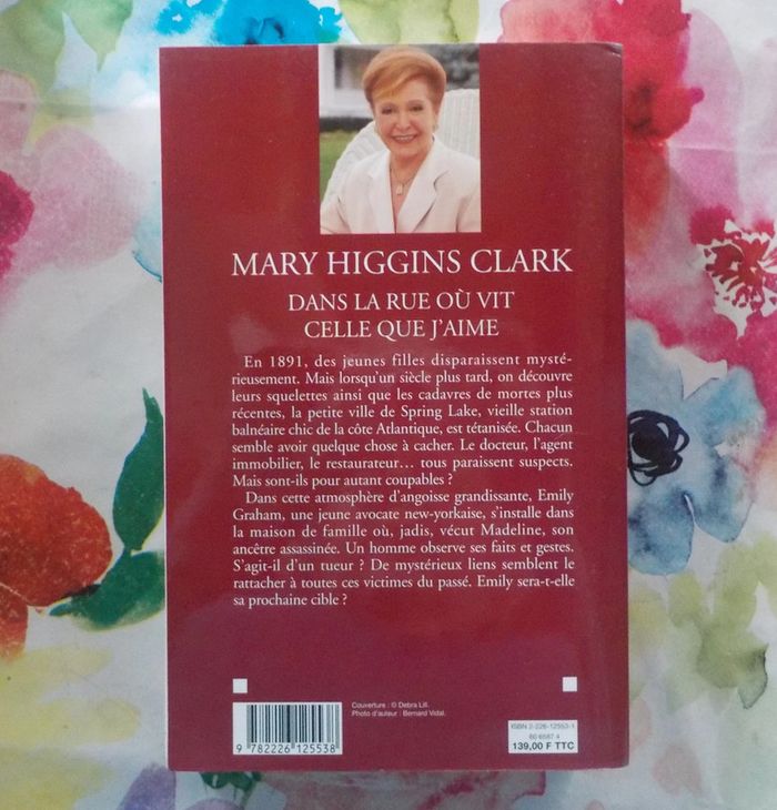 Dans la rue où vit celle que j'aime de Mary Higgins Clark Ed. Albin Michel - photo numéro 3