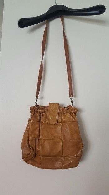 Sac en cuir marron vieilli