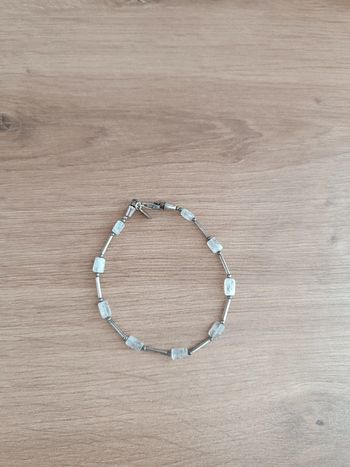 Bracelet argenté et pierre de lune