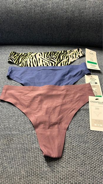 Lot de 3 strings Chantelle neufs taille unique de XS à XL neufs
