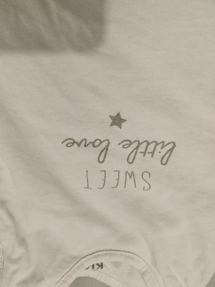 Lot 2 gigoteuses blanches Kiabi 0-6mois - photo numéro 2